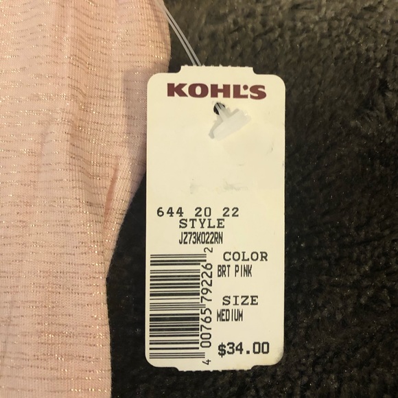 Candie’s Top - Picture 8 of 8